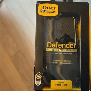 Never used OtterBox Defender Series Black Phone Case with Clear Inner Shell
